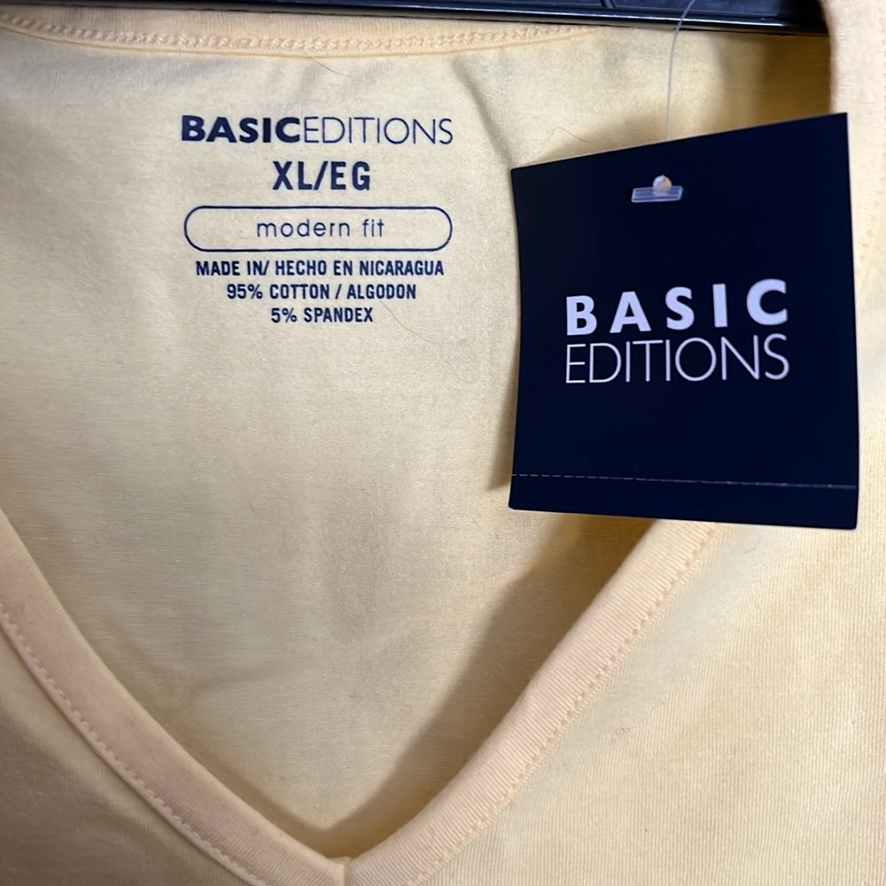 Basic Editions Short Sleeve Top - Picture 2 of 4